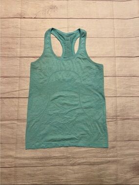 Lululemon swiftly tech racerback size 8